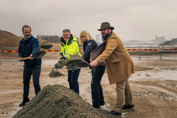 Från vänster: Mats Svensson, vd Tornum Group; Magnus Kagevik, vd och koncernchef, Lantmännen; Elisabeth Ringdahl, Chef Division Lantbruk, Lantmännen; Martin Pettersson, kommunstyrelsens ordförande